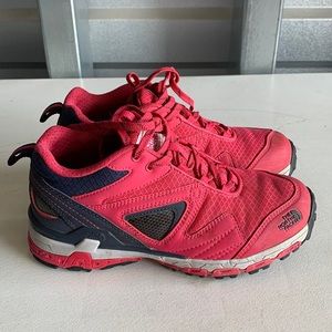 The‎ North Face Shoes Trekking Women’s Size 6 Red Hiking Trail Camping